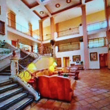 Barcelona Suites Альбукерке Экстерьер фото